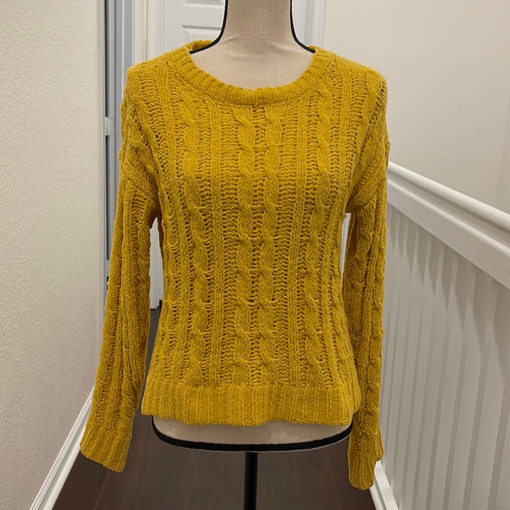 Lane Tree - Small Yellow mustard cable knit sweater